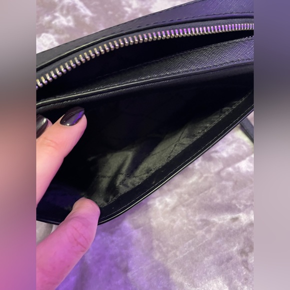 MICHAEL KORS Jet Set Large East West Zip Chain Black Crossbody Bag - Picture 8 of 9